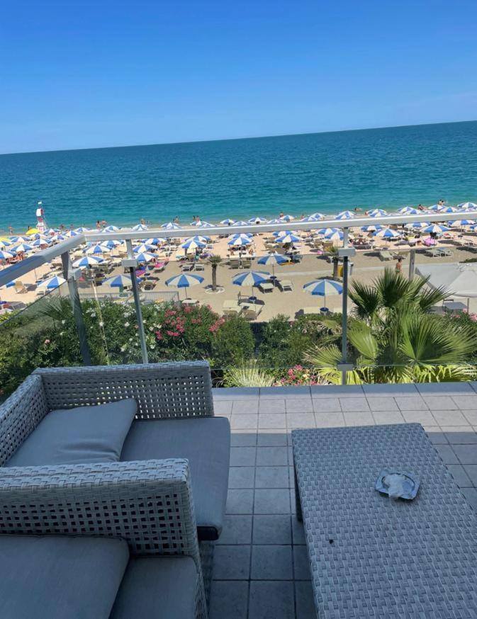 Conero Casa - Marcelli Di Numana In Via Litoranea 101 Sul Mare Vista Spiaggia Con Parcheggio Esclusivo Exterior photo